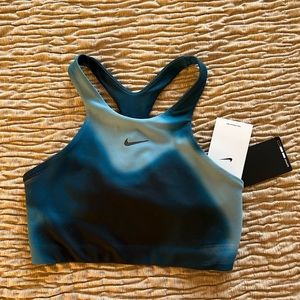NWT Nike High Neck Sports Bra